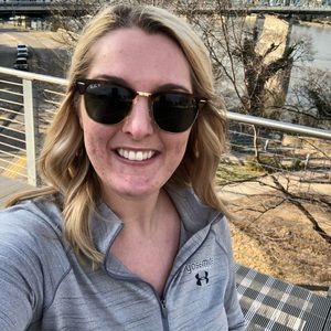 Meet your Posher, Kristin